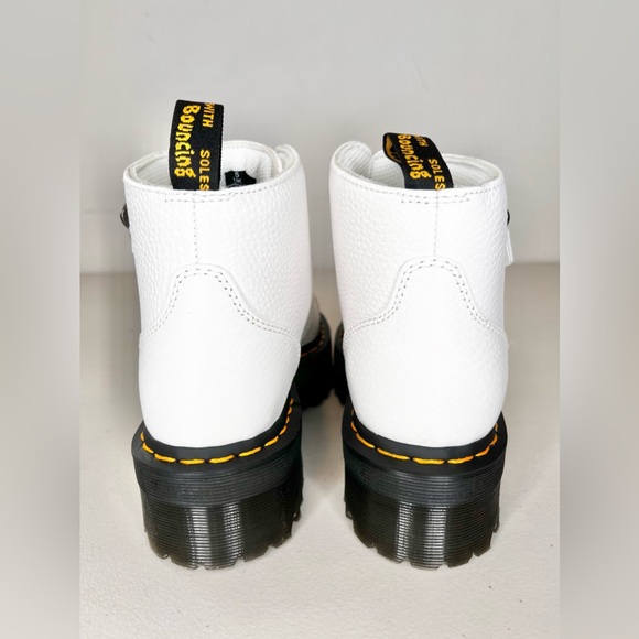 NWOT Dr. Martens Devon Flower Buckle Leather Platform Boots Size 7 - Picture 6 of 8